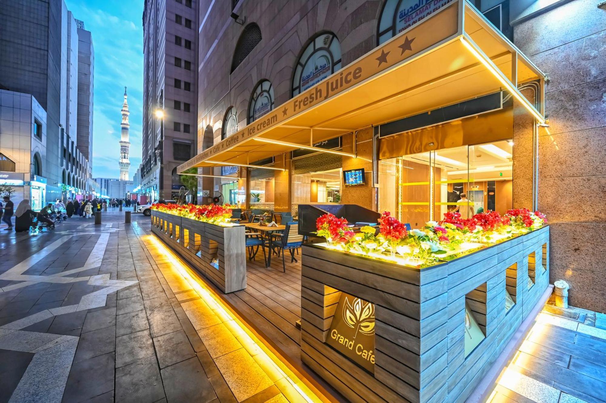 ホテル Grand Plaza Al Madina マディーナ エクステリア 写真